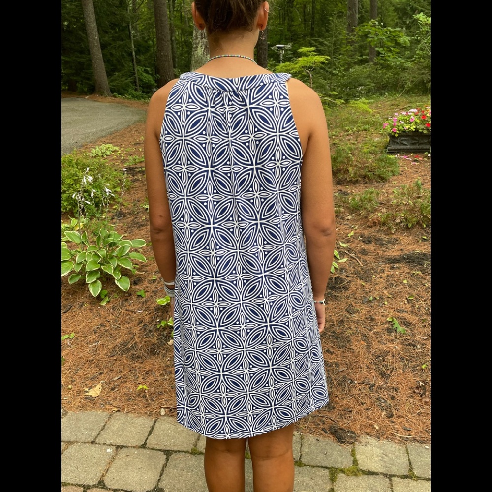 Apt 9 sleeveless shift dress - Picture 2 of 8